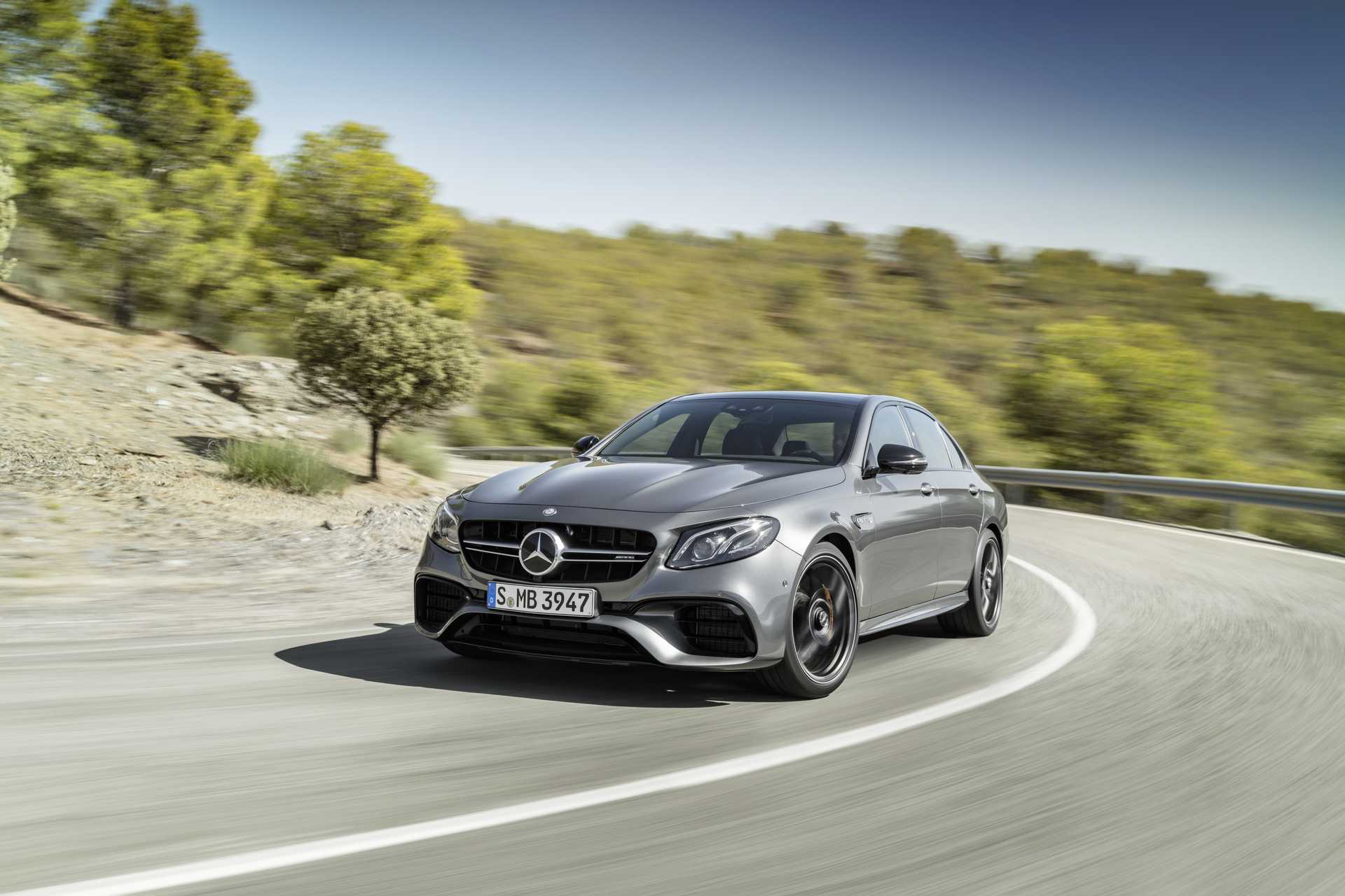 Reprogramiranje vozila Mercedes-Benz E 300  258