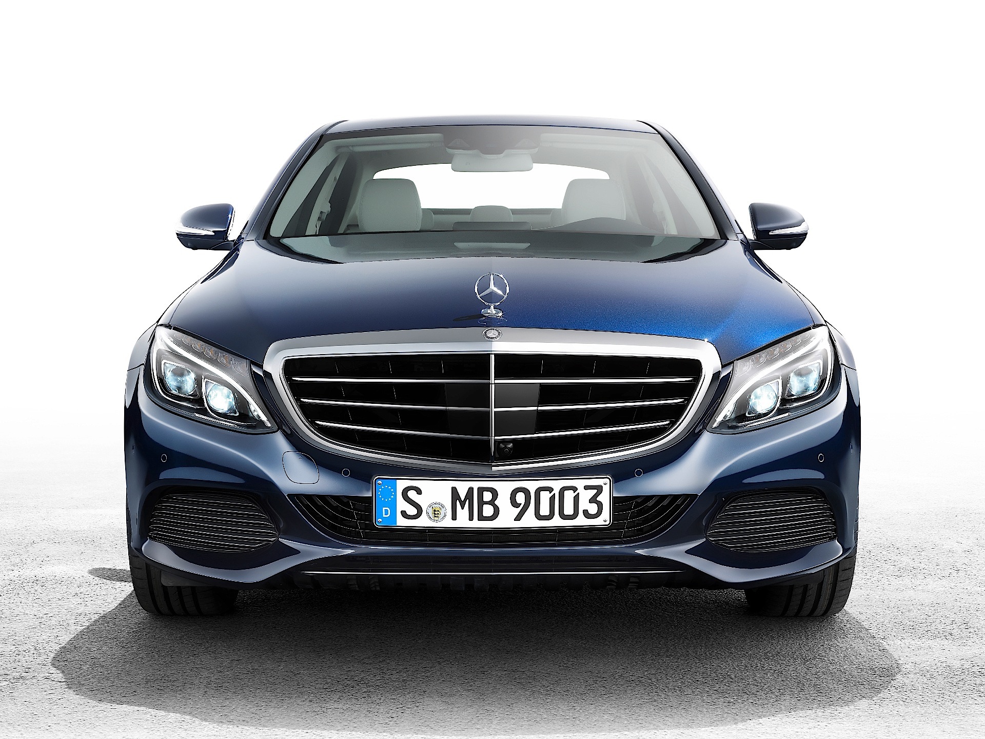 Reprogramiranje vozila Mercedes-Benz C 300 (USA)  241