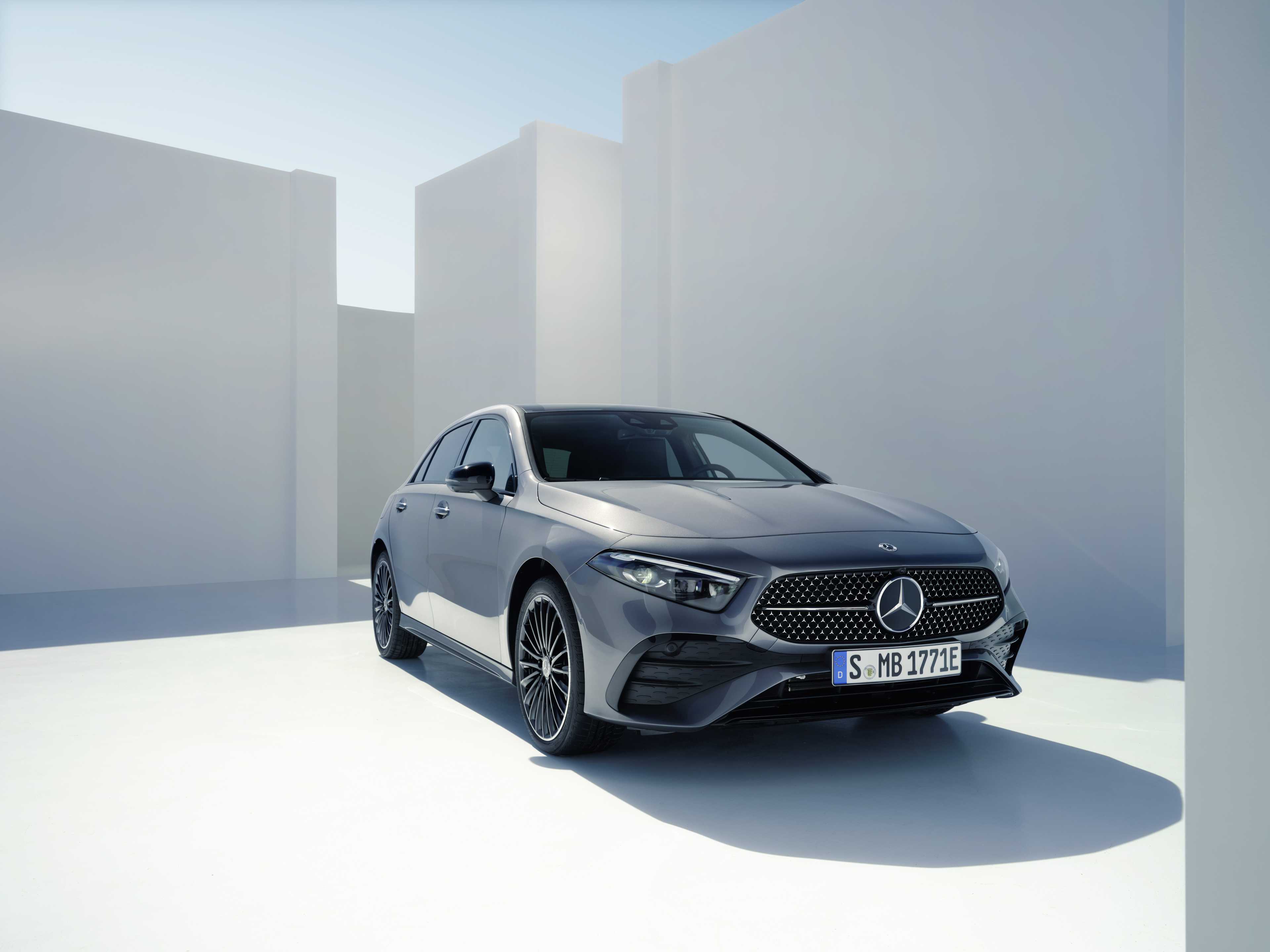 Reprogramiranje vozila Mercedes-Benz A 180 (1.3) MHEV 136
